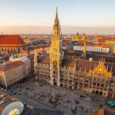 Apartment Large Cozy With Balcony And Kitchen At Pasing Munich