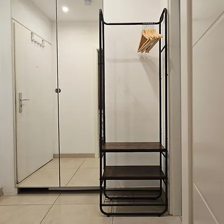 Large Cozy With Balcony And Kitchen At Pasing * Munich
