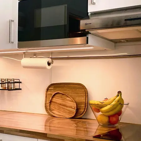 Apartment Large Cozy With Balcony And Kitchen At Pasing